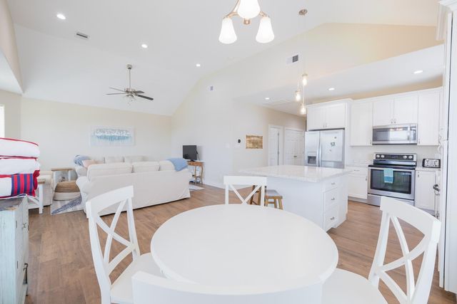 4129 Fort Bend Drive, Galveston, TX 77554