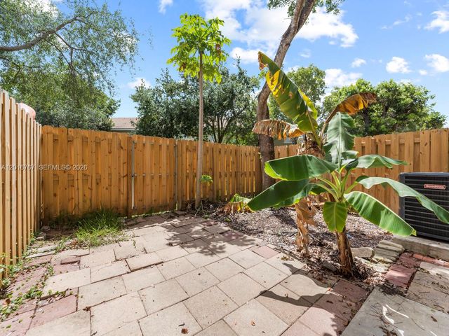 1426 SE 26th Ave, Homestead, FL 33035