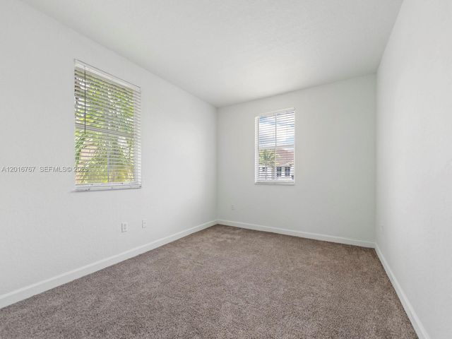 1426 SE 26th Ave, Homestead, FL 33035