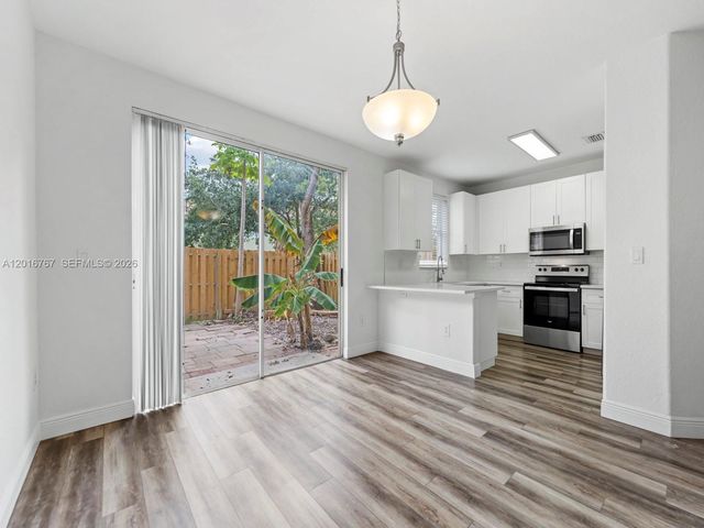 1426 SE 26th Ave, Homestead, FL 33035