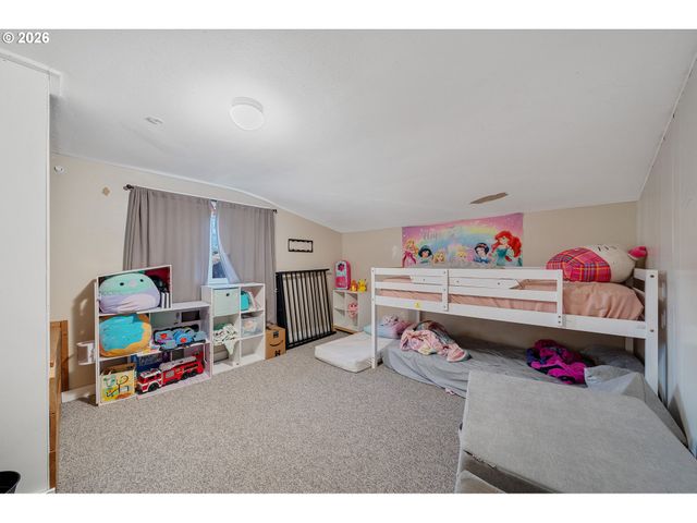 405 EVERGREEN Dr, Tillamook, OR 97141