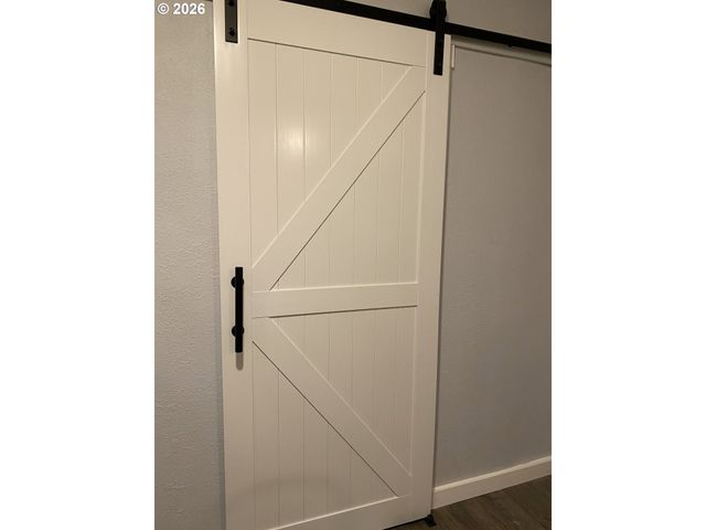 405 EVERGREEN Dr, Tillamook, OR 97141