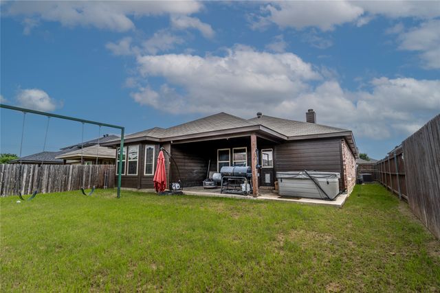 408 Prescott Lane, Fort Worth, TX 76036