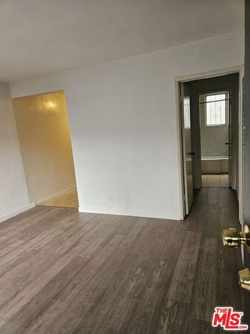 7906 S San Pedro Street 2, Los Angeles, CA 90003