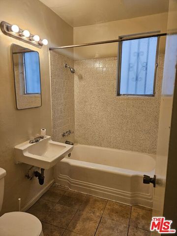 7906 S San Pedro Street 2, Los Angeles, CA 90003