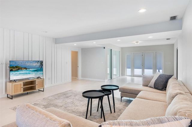 1055 Stillwater Dr, Miami Beach, FL 33141