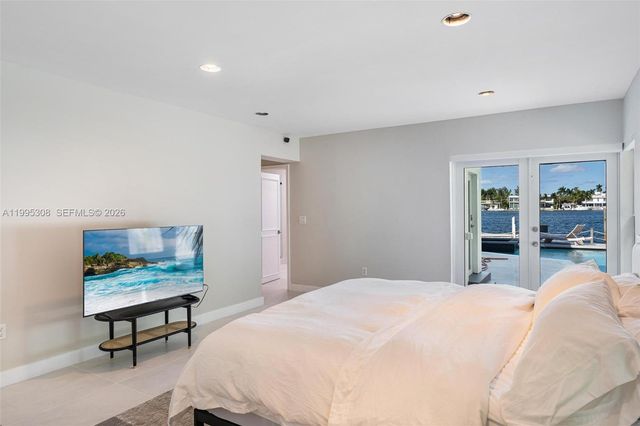 1055 Stillwater Dr, Miami Beach, FL 33141