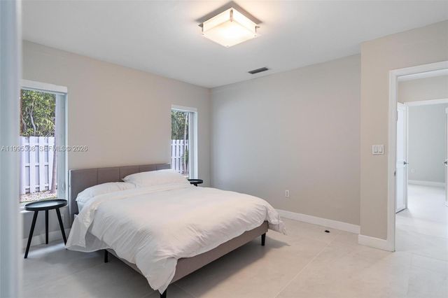 1055 Stillwater Dr, Miami Beach, FL 33141