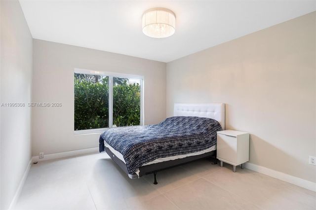 1055 Stillwater Dr, Miami Beach, FL 33141