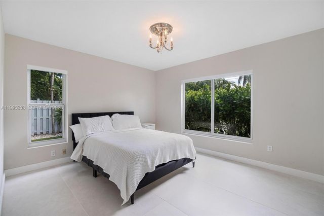 1055 Stillwater Dr, Miami Beach, FL 33141