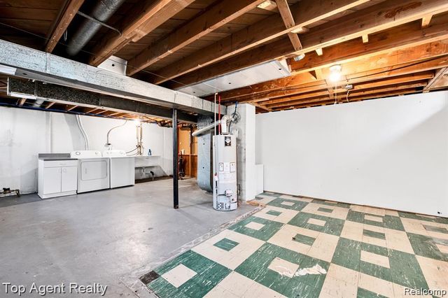 881 Brooklawn Drive, Troy, MI 48084