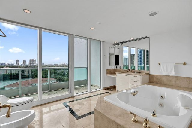 19955 NE 38th Ct 1002, Aventura, FL 33180