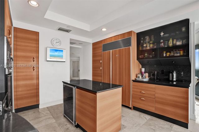 19955 NE 38th Ct 1002, Aventura, FL 33180