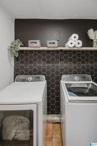 1616 CRESTHILL ROAD, Birmingham, AL 35213