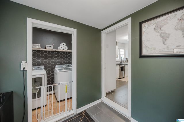 1616 CRESTHILL ROAD, Birmingham, AL 35213