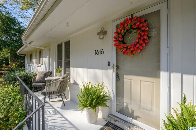 1616 CRESTHILL ROAD, Birmingham, AL 35213
