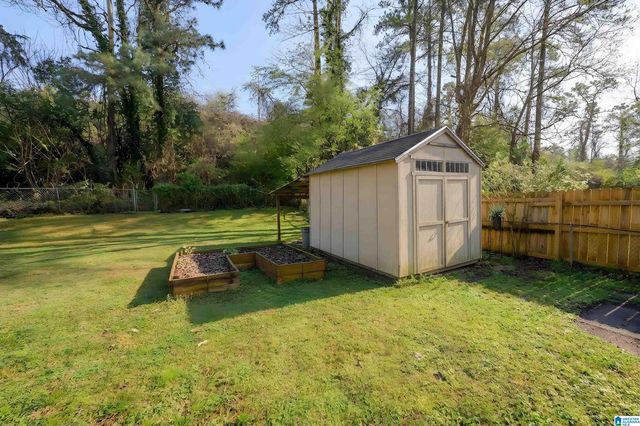 1616 CRESTHILL ROAD, Birmingham, AL 35213