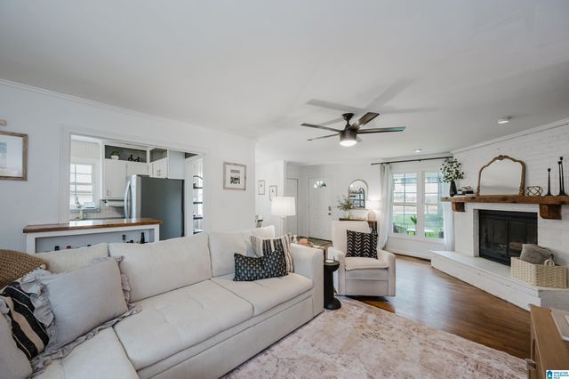 1616 CRESTHILL ROAD, Birmingham, AL 35213