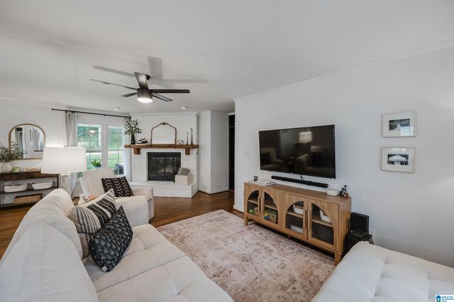 1616 CRESTHILL ROAD, Birmingham, AL 35213