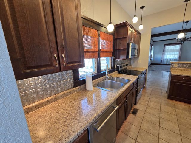 207 Kent Street, Greenfield, IA 50849