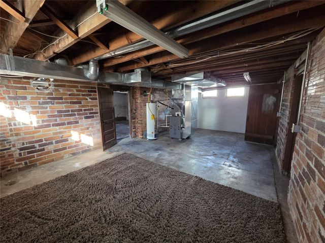 207 Kent Street, Greenfield, IA 50849
