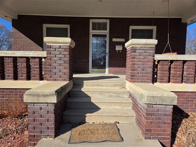 207 Kent Street, Greenfield, IA 50849