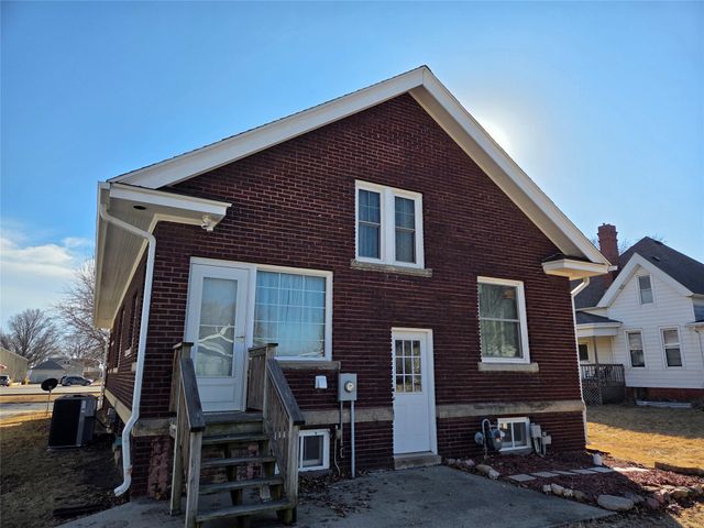 207 Kent Street, Greenfield, IA 50849