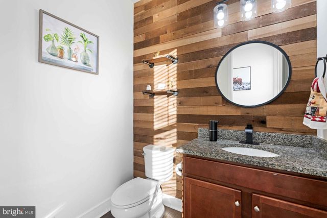 25528 WOODBINE FARM DR, Chantilly, VA 20152