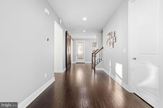 25528 WOODBINE FARM DR, Chantilly, VA 20152