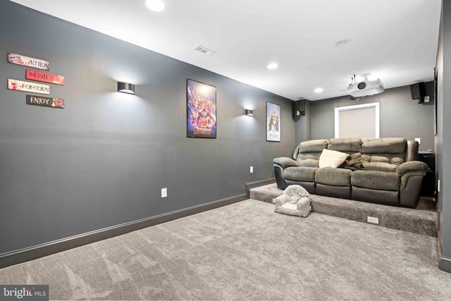 25528 WOODBINE FARM DR, Chantilly, VA 20152