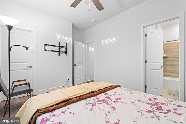 25528 WOODBINE FARM DR, Chantilly, VA 20152