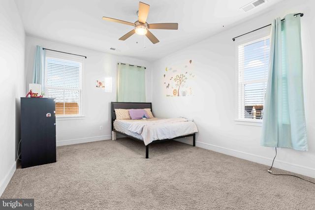 25528 WOODBINE FARM DR, Chantilly, VA 20152