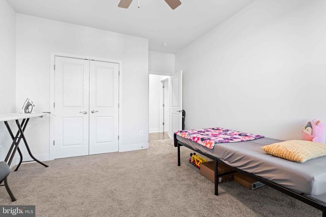 25528 WOODBINE FARM DR, Chantilly, VA 20152