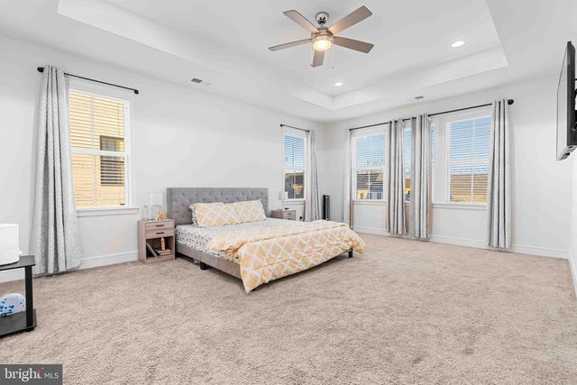 25528 WOODBINE FARM DR, Chantilly, VA 20152