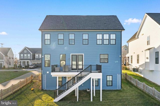 25528 WOODBINE FARM DR, Chantilly, VA 20152