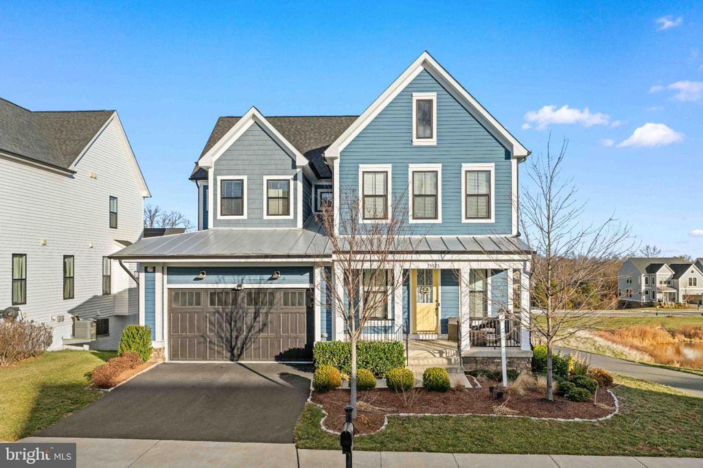 25528 WOODBINE FARM DR, Chantilly, VA 20152