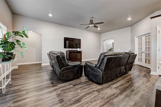 18636 Vivo Drive, Edmond, OK 73012