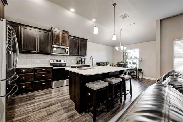 18636 Vivo Drive, Edmond, OK 73012