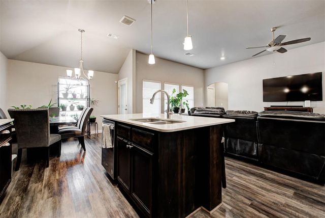 18636 Vivo Drive, Edmond, OK 73012