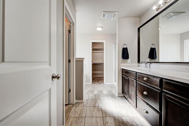 18636 Vivo Drive, Edmond, OK 73012