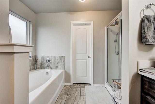 18636 Vivo Drive, Edmond, OK 73012