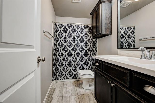 18636 Vivo Drive, Edmond, OK 73012