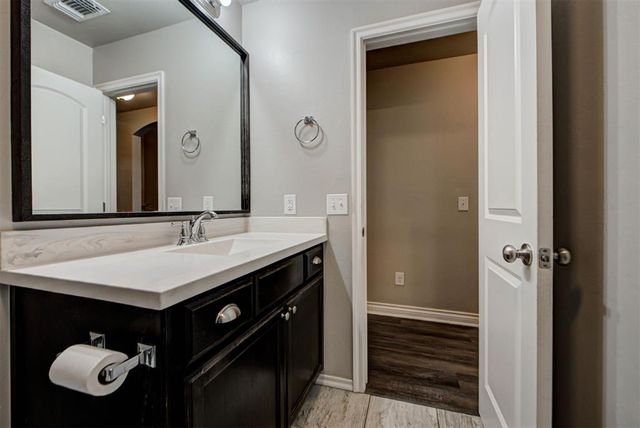 18636 Vivo Drive, Edmond, OK 73012