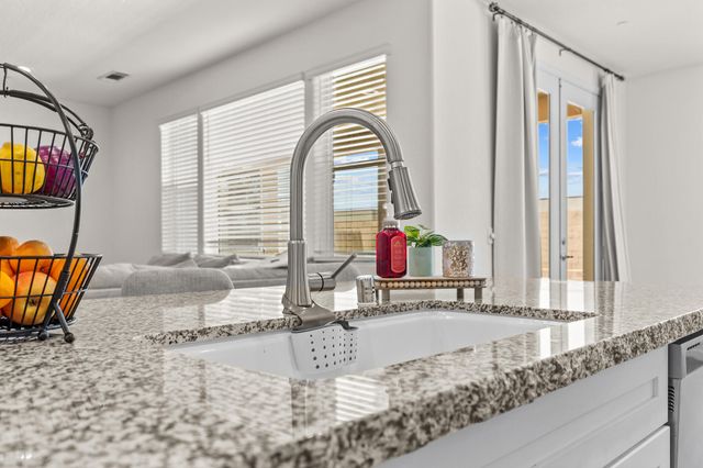 3637 Luke Street, Tulare, CA 93274