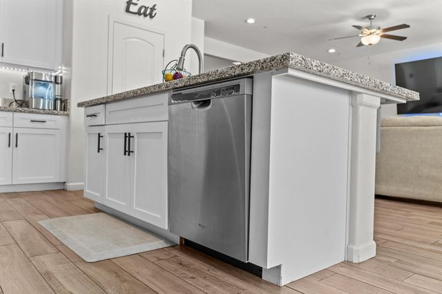 3637 Luke Street, Tulare, CA 93274