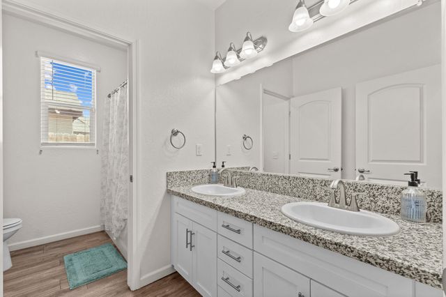 3637 Luke Street, Tulare, CA 93274