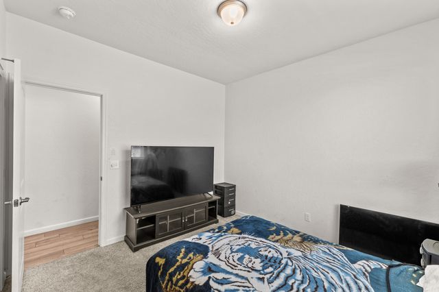 3637 Luke Street, Tulare, CA 93274