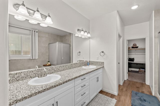 3637 Luke Street, Tulare, CA 93274