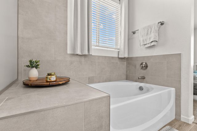 3637 Luke Street, Tulare, CA 93274