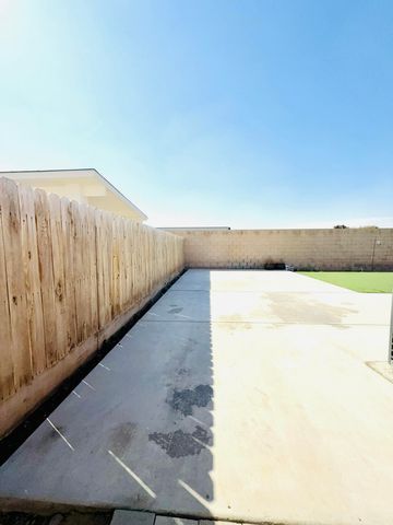 3637 Luke Street, Tulare, CA 93274